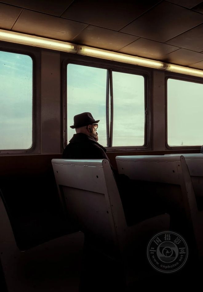 捕捉世界的偶然与诗意2025年世界街头摄影奖获奖公布（三）(图12)